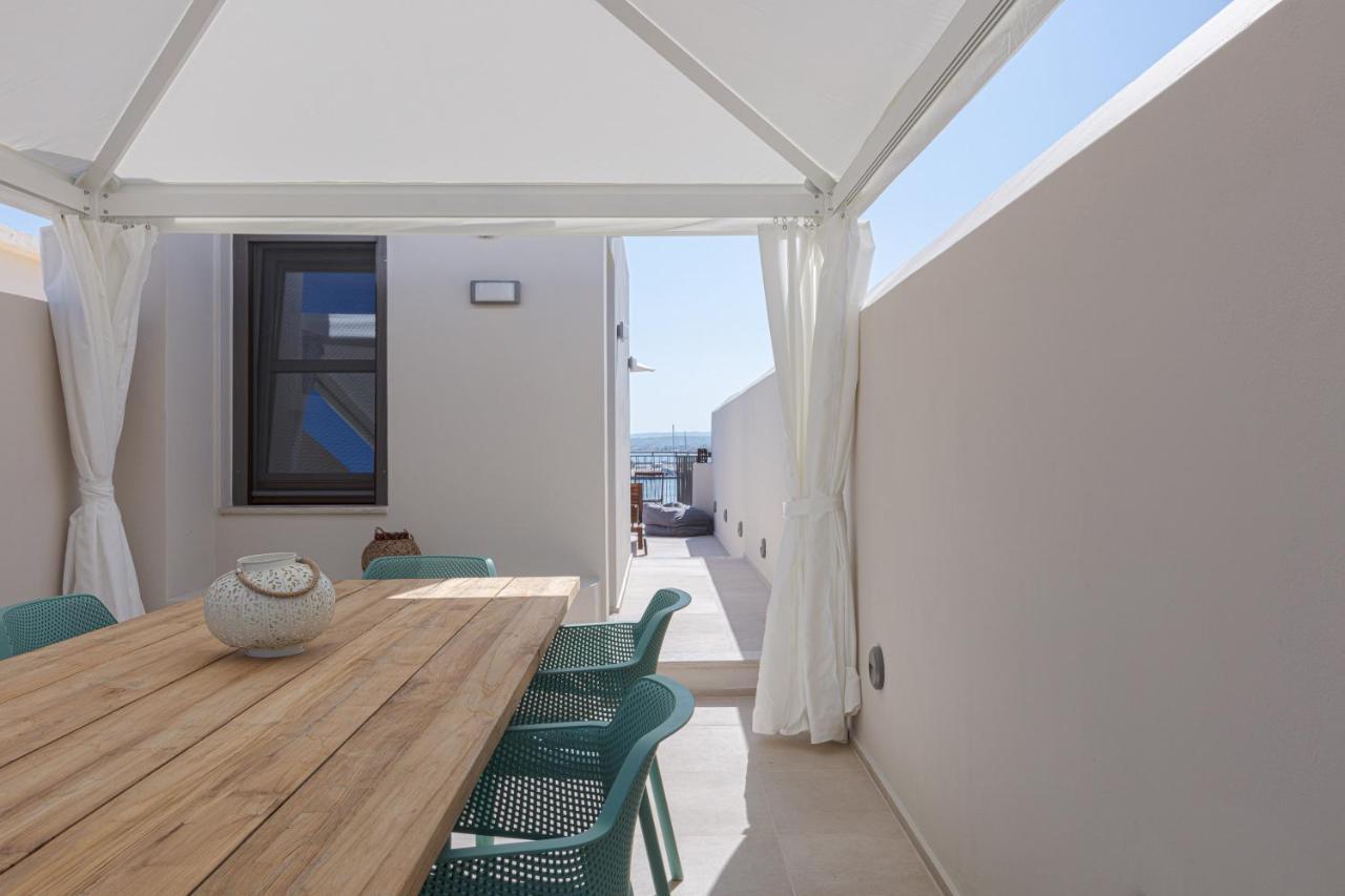 V77 Seafront Suites Rethymno Exterior foto