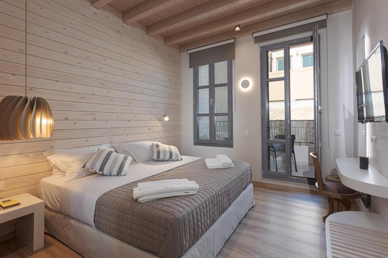 V77 Seafront Suites Rethymno Exterior foto