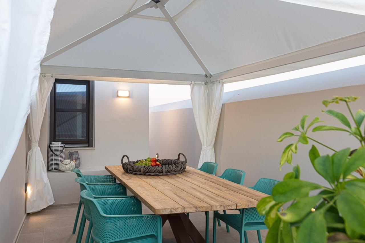 V77 Seafront Suites Rethymno Exterior foto