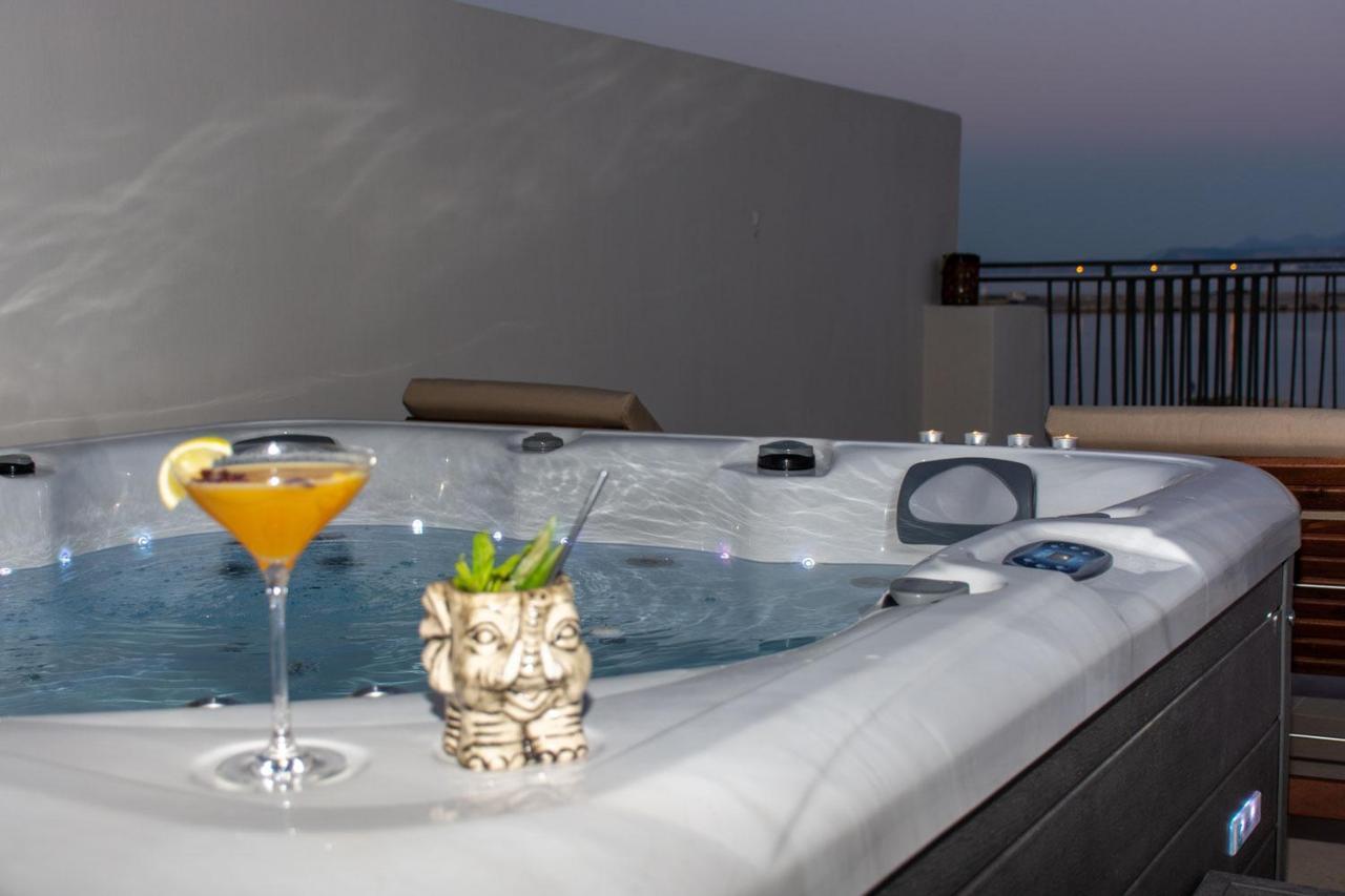 V77 Seafront Suites Rethymno Exterior foto